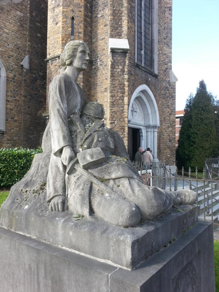 Eglise Ste-Walburge, monument extérieur