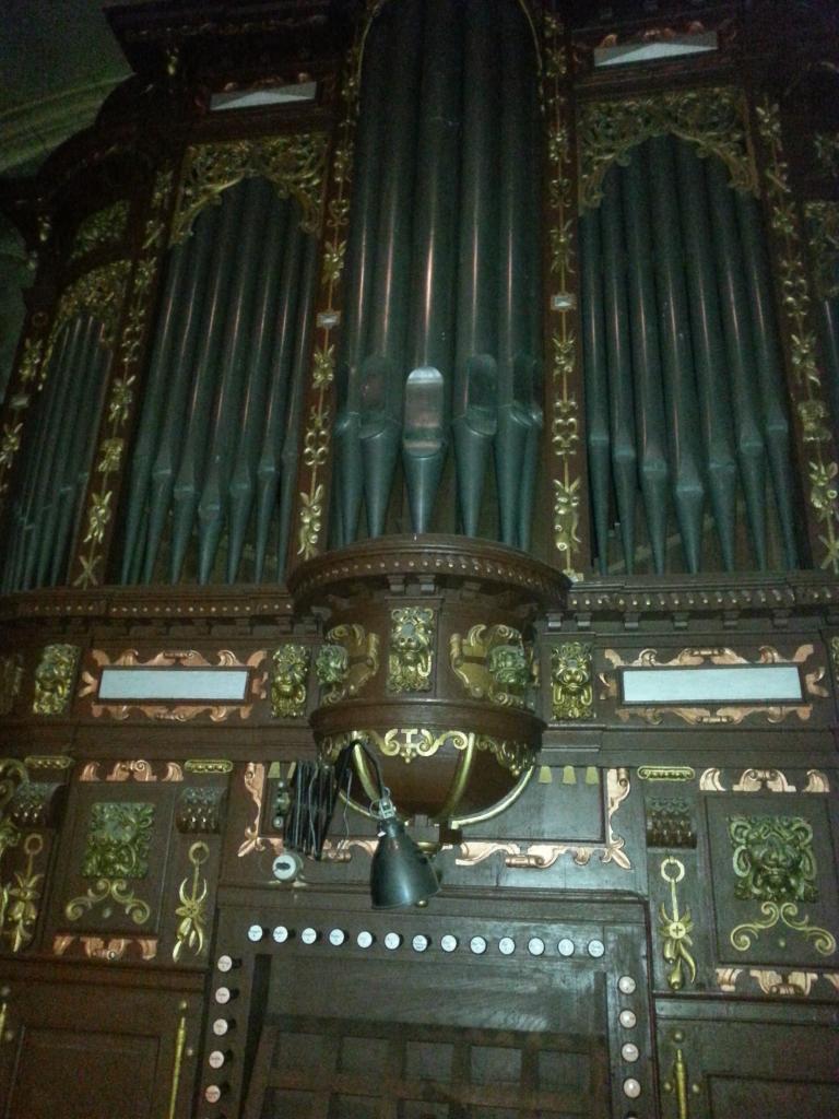 Collégiale Ste-Croix - orgues