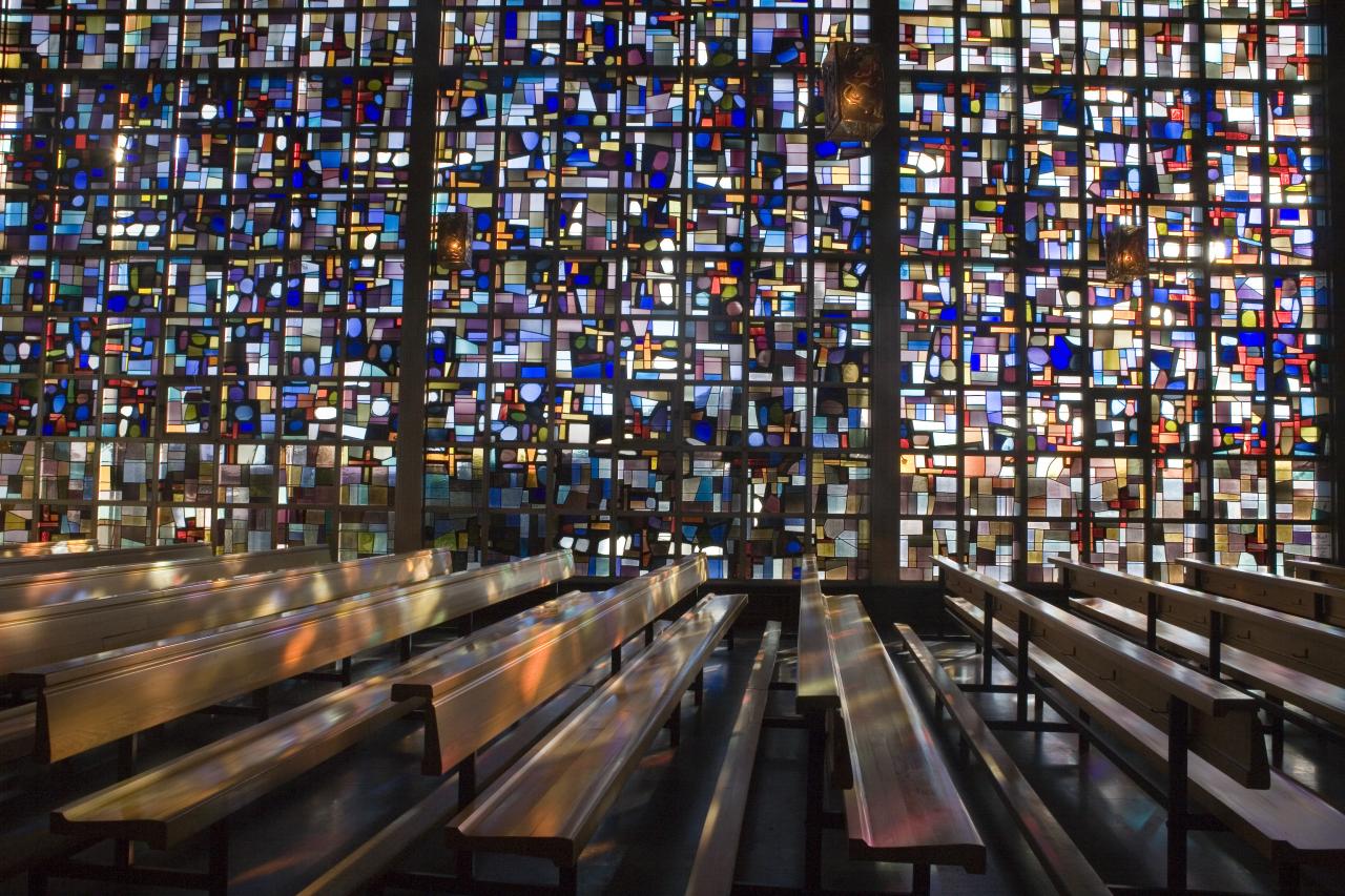 Eglise Ste-Julienne - Mur de lumière