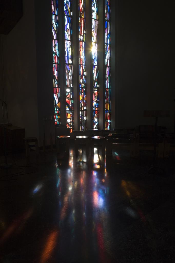 Eglise Ste-Julienne - vitrail du choeur