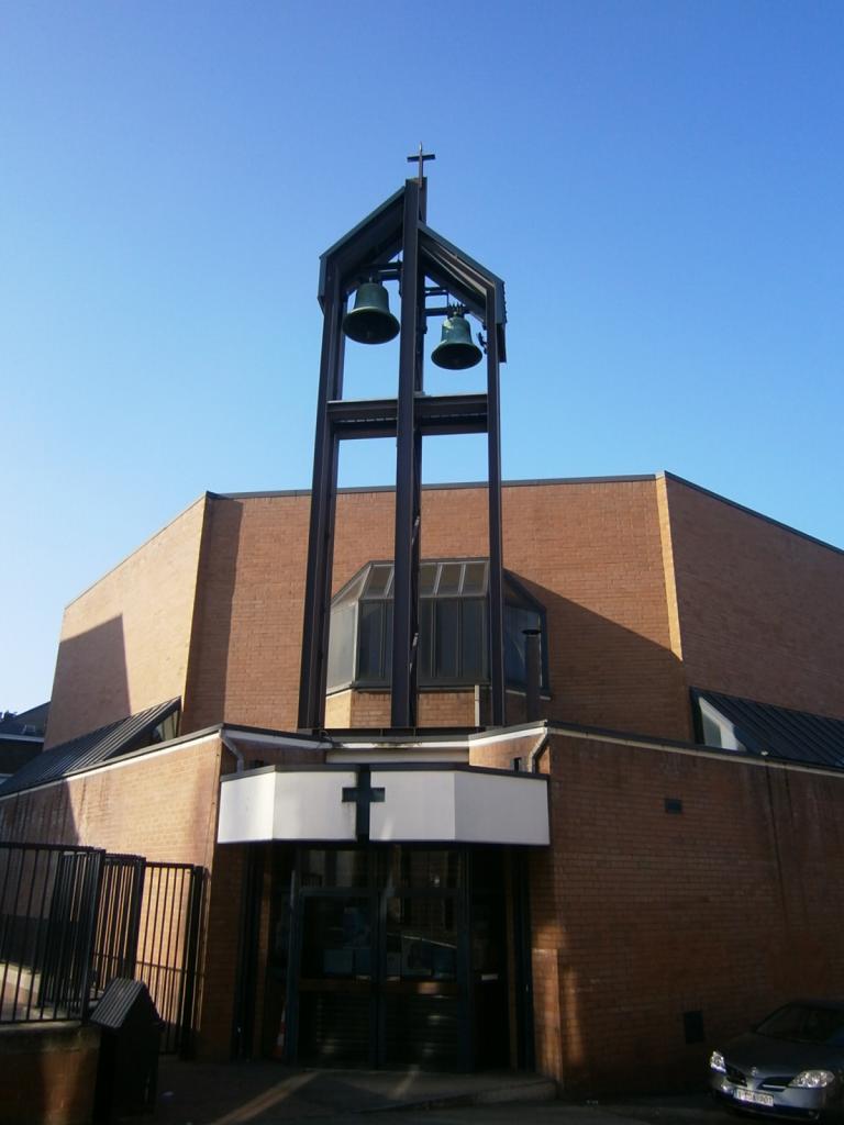 Eglise Ste-Marguerite, entrée