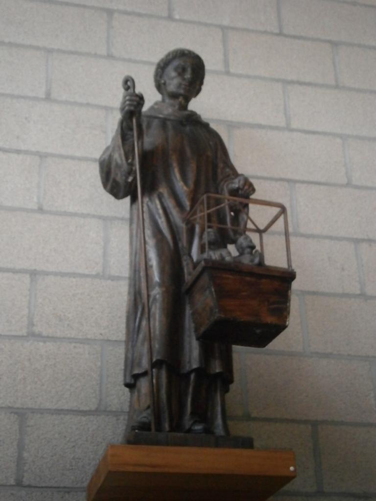 Eglise Ste-Marguerite, statue de bois