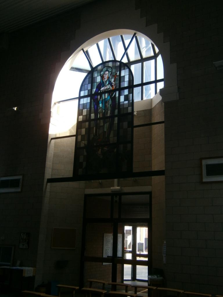 Eglise Ste-Marguerite, vitrail de la sainte patronne